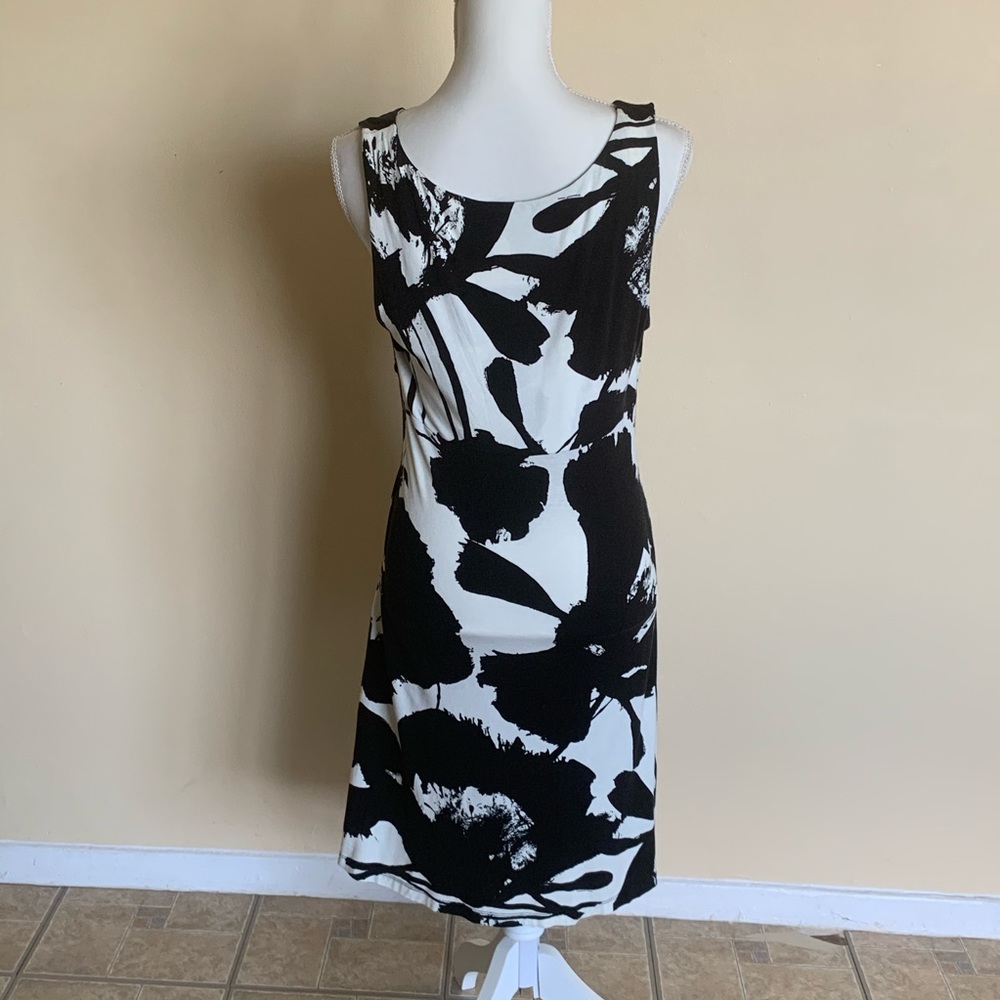 Lucy & Laurel black and white large abstract dress - Picture 2 of 4